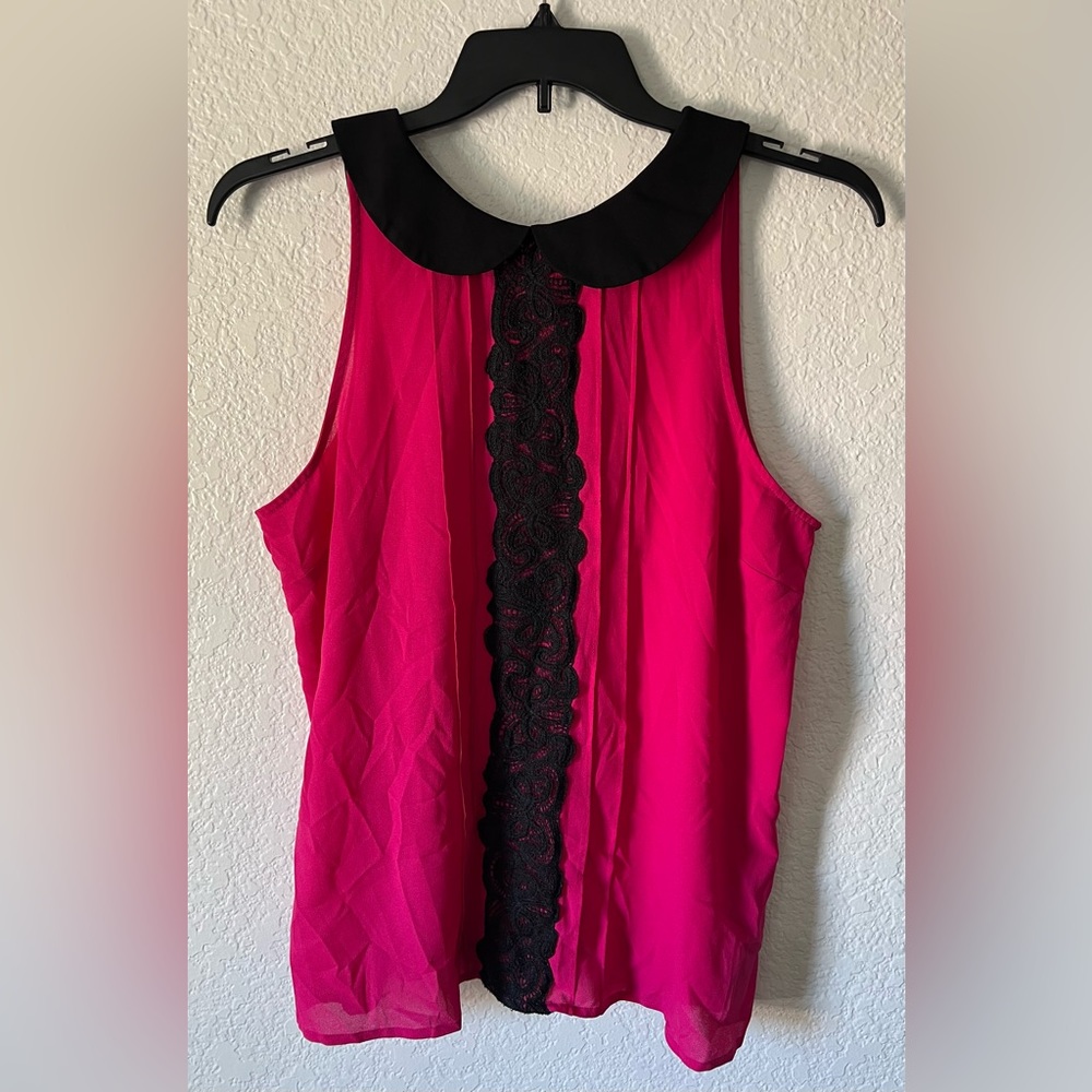 Iz Byer. XL, Womens pink and black blouse.